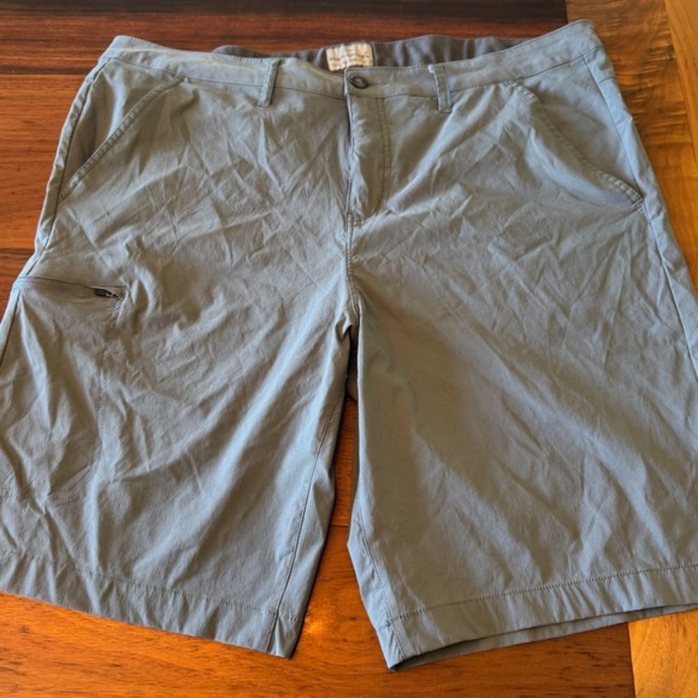 Weatherproof Gray Flat Front Shorts Size‎ 40